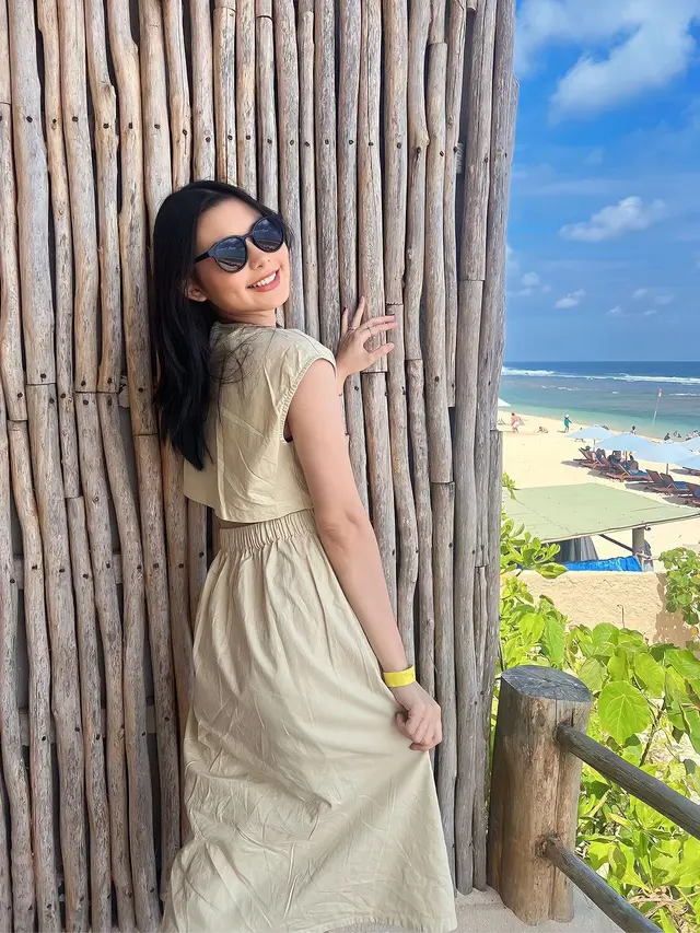 Tanpa Marshel Widianto, Ini 7 Potret Cesen Eks JKT48 Babymoon ke Bali