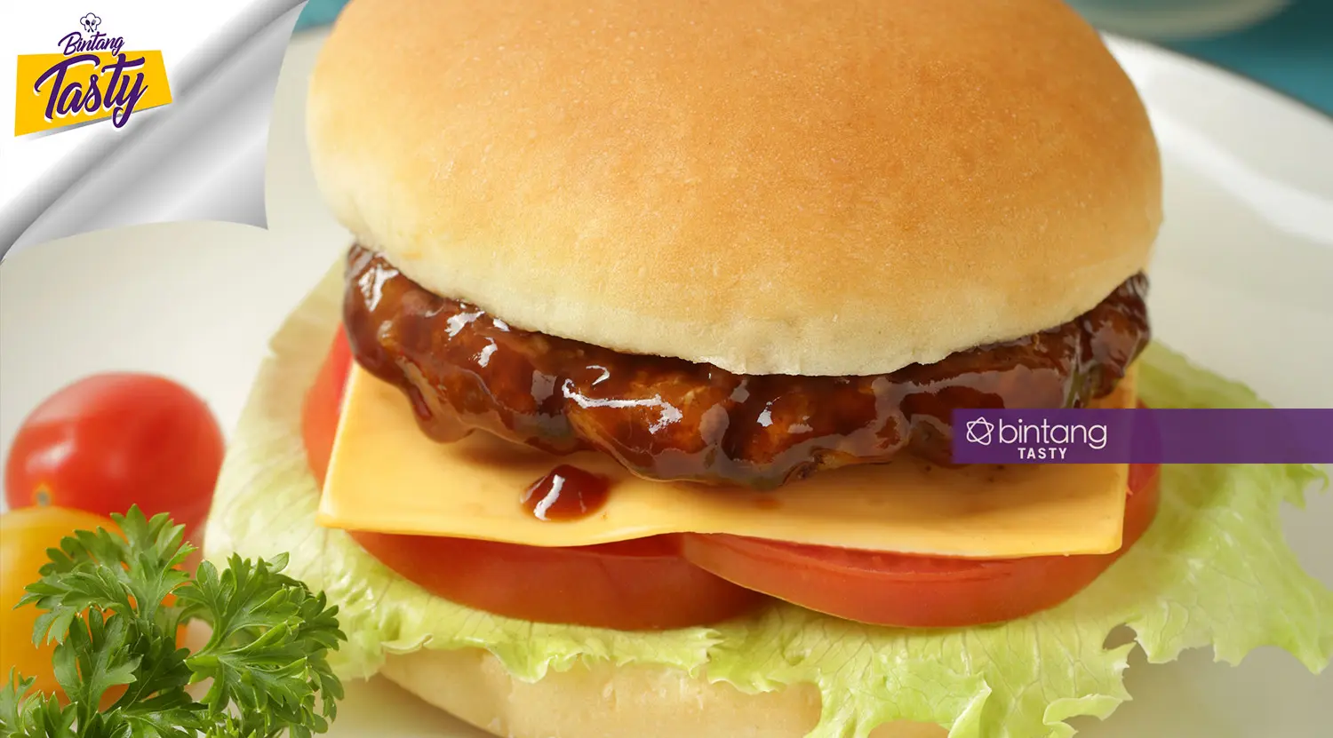 Beef Burger BBQ Sauce. (Fotografer: Daniel Kampua/DI: M. Iqbal Nurfajri/Chef: Arum Sari)
