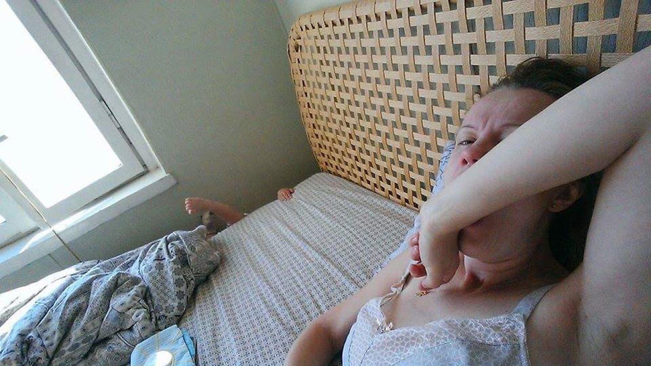 [Bintang] Usir Bosan, Ibu Ini Selfie Tiap Saat Bareng Anak, Ini 10 Fotonya!