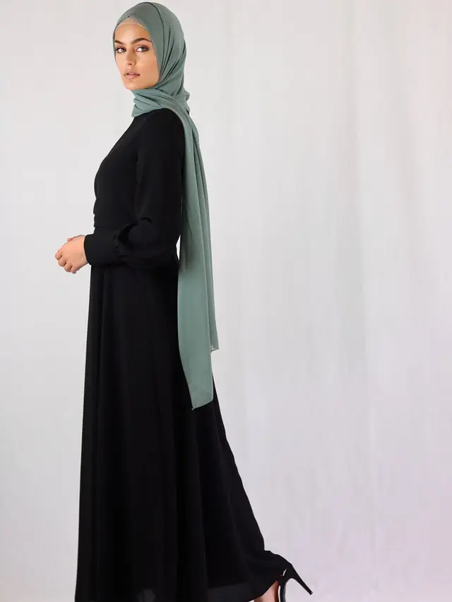 7 Pesona Emma Maree, Satu-satunya Finalis Miss World Australia 2020 yang Berhijab