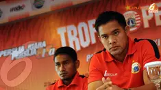 Penjaga gawang Persija Jakarta Andritany menegaskan bahwa dirinya sangat berambisi membuat Persija mencetak hattrick menjuarai Trofeo Cup (Liputan6.com/Helmi Fithriansyah) 