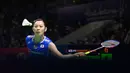 Sayaka Takahashi. Pebulu tangkis tunggal putri Jepang berusia 24 tahun dan menempati peringkat ke-26 BWF ini mundur di babak 16 besar Indonesia Open 2022 (16/6/2022) usai mengalami cedera saat menghadapi rekan senegaranya yang merupakan unggulan pertama, Akane Yamaguchi. Ia menyerah akibat cedera saat laga berjalan 20 menit dalam posisi tertinggal 1-5 di game kedua dan kalah 11-21 di game pertama. (AFP/Adek Berry)