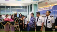 Nam Air yang tergabung dalam Sriwijaya Air Group terbang perdana di Bandara Internasional Sultan Aji Muhammad Sulaiman