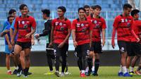 Skuat Arema saat latihan di Stadion Kanjuruhan, Kabupaten Malang, Selasa (6/11/2018). (Bola.com/Iwan Setiawan)