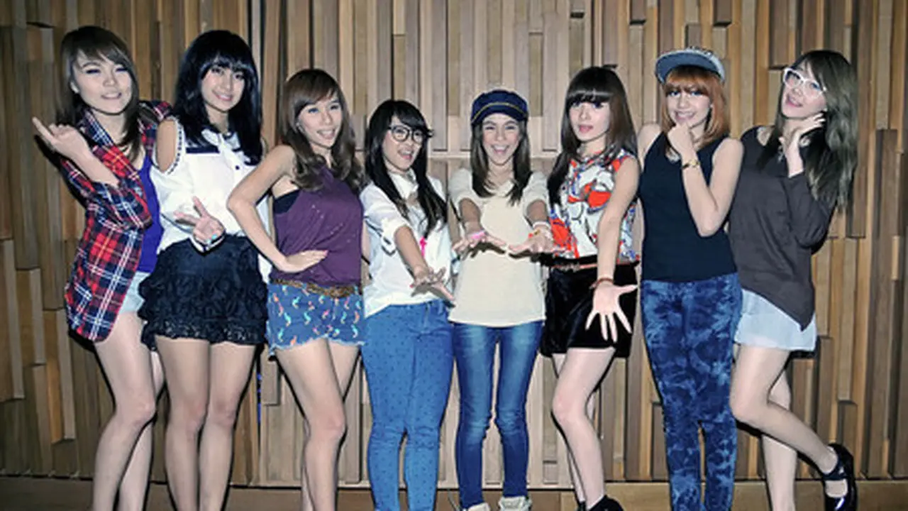 Kumpul Bareng, Ini 8 Potret Penampilan Anggota Cherrybelle Dulu dan Kini