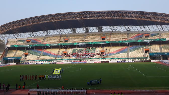 Suasana di Stadion Wibawa Mukti Cikarang pada laga Timnas Indonesia U-19 dan Timnas Indonesia, Rabu (10/10/2018). (KLY Sports/Fitri Apriani)