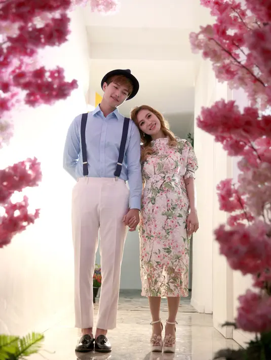 Lee Jeong Hoon mengaku banyak yang membuat acara pernikahannya sengaja dipercepat. Salah satunya, orangtuanya yang ingin segera menimang cucu. Selain itu, anak kedua Moa juga sering menanyakan kapan akan menikahi mamanya. (Nurwahyunan/Bintang.com)