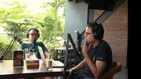 Ketua Slemania, Rengga Dian Senjaya dalam podcast PSS Sleman. (Tangkapan layar/YouTube PSS)