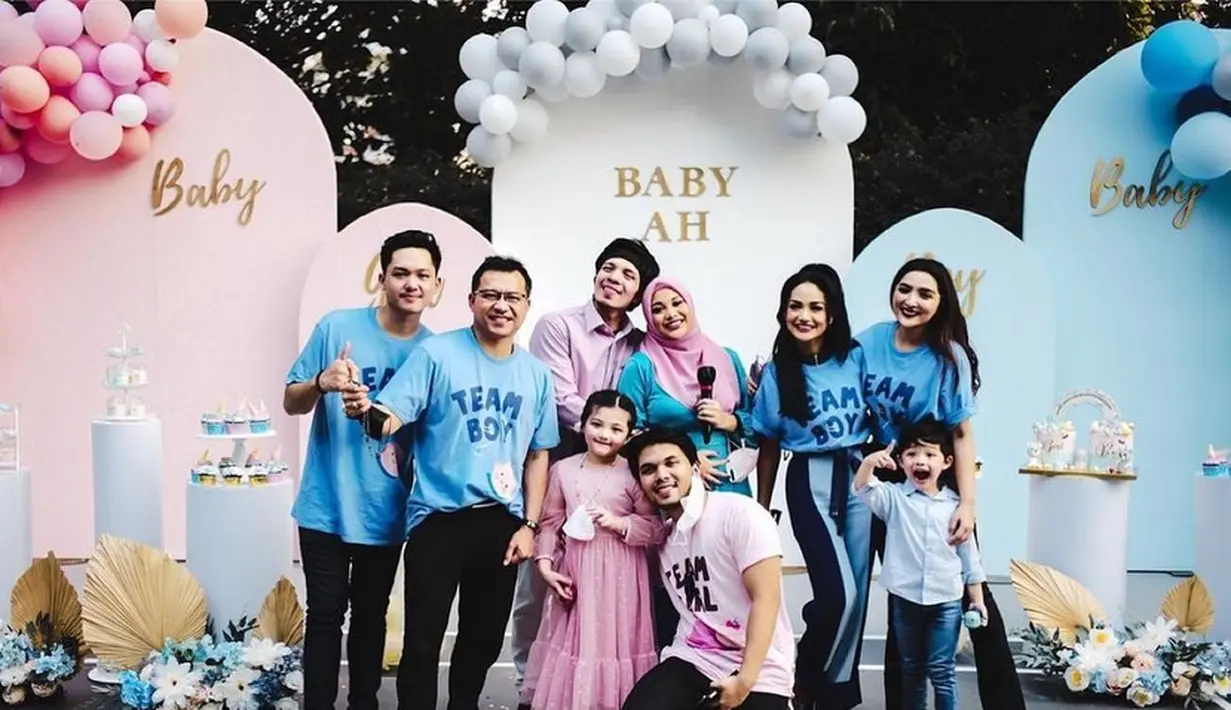 Acara Gender Reveal Aurel (Instagram/anang.hijau)