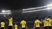 Gelandang Malaysia, Mohamadou Sumareh, merayakan gol yang dicetaknya ke gawang Timnas Indonesia pada laga Kualifikasi Piala Dunia 2022 di SUGBK, Jakarta, Kamis (5/9). Indonesia kalah 2-3 dari Malaysia. (Bola.com/Vitalis Yogi Trisna)