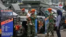 Selama dipamerkan, masyarakat diperbolehkan melihat pameran alutsista TNI secara gratis di Monas. (Liputan6.com/Faizal Fanani)