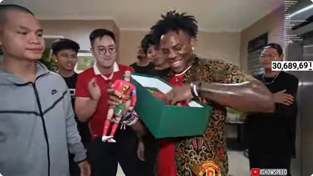 7 Potret Streamer YouTube IShowSpeed Kunjungi Kota Tua Jakarta, Coba Nasi Padang