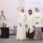 Nurhayati Subakat, CEO Wardah dan Atalia Praratya Kamil, istri Ridwan Kamil dalam acara Wardah "Ibu, Inspirasi Duniaku."