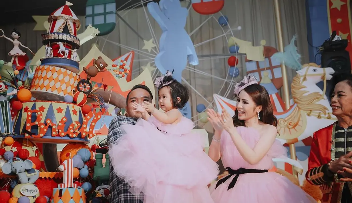 Ultah Anak Momo Geisha (Instagram/therealmomogeisha)