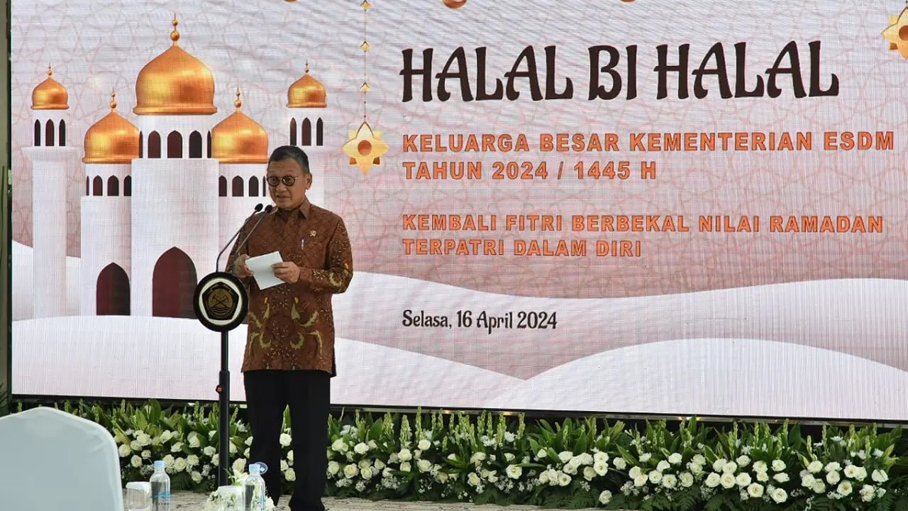 Arifin Tarif.
