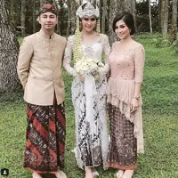Raffi Ahmad mengunggah foto bersama Syahnaz Sadiqah dan Nisya Ahmad (Instagram/@raffinagita1717)