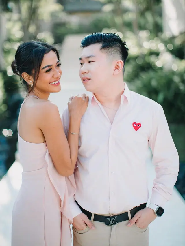 6 Potret Andi Annisa dan Pria yang Diduga Pacar Baru, Jalani Pemotretan Bak Prewedding