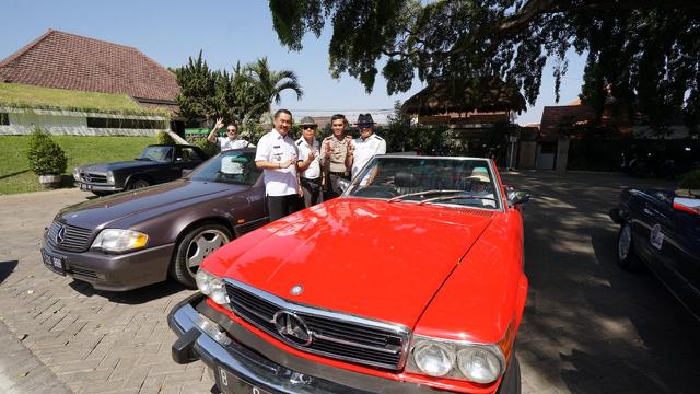 Mercedes Benz Sl Club Indonesia Singgah Di Banyuwangi News