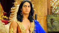 Thakur Anoop Singh, Dari Pilot Banting Stir Jadi Aktor