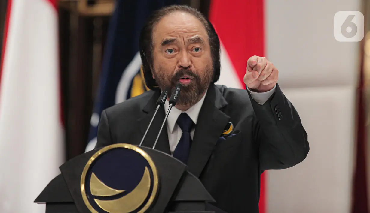 Ketua Umum Partai Nasdem Surya Paloh memberikan keterangan dalam pengumuman deklarasi Capres 2024 di Nasdem Tower, Jakarta, Senin (3/10/2022). Partai Nasdem resmi mendeklarasikan Gubernur DKI Jakarta Anies Baswedan sebagai calon presiden (capres) yang akan diusung pada Pilpres 2024. (Liputan6.com/Faizal Fanani)