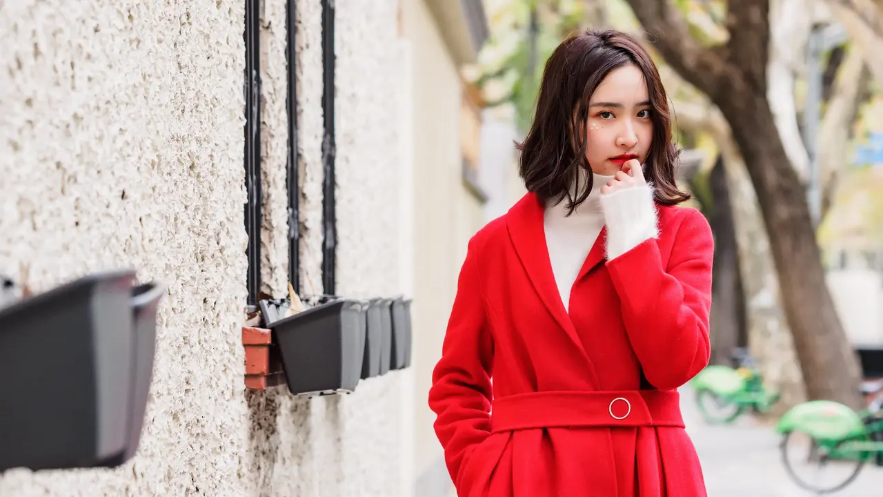 wanita merah