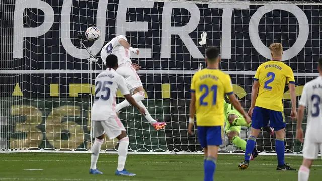 FOTO: Bantai Cadiz, Real Madrid Puncaki Klasemen La Liga Spanyol