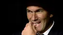 Selama kariernya sebagai pesepak bola, Zidane berhasil mempersembahkan gelar Liga Champions, liga domestik, Piala Eropa, hingga trofi Piala Dunia dan berhasil menyabet Ballon d'Or sebanyak tiga kali. (AFP/Pierre-Philippe Marcou)
