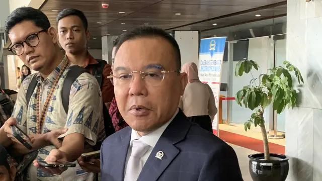 Wakil Ketua DPR Sufmi Dasco berbicara mengenai RUU Mahkamah Konstitusi (MK).