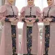 Gamis Batik Modern 2026 untuk Seragam Wanita Arisan RT/Gemini AI.