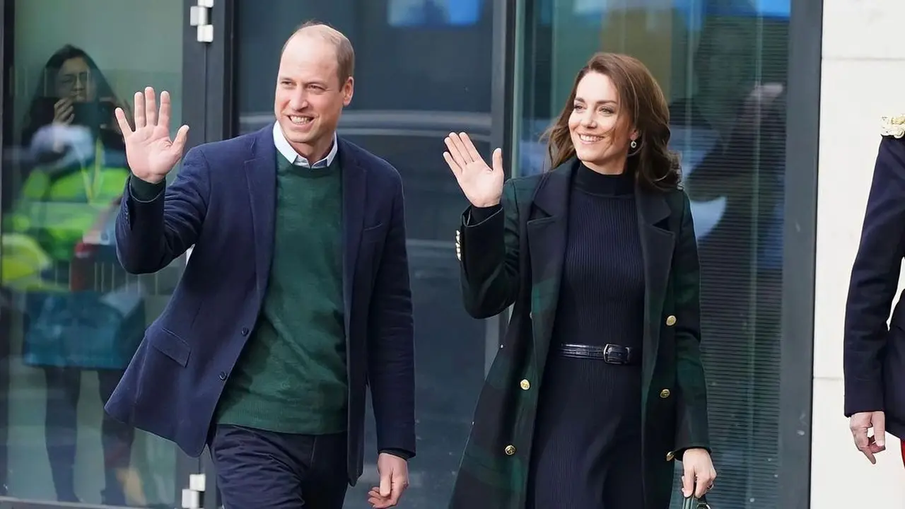 Kate Middleton dan Pangeran William Tetap Santai dengan Outfit Bernuansa Hijau Setelah Memoar Pangeran Harry Terbit