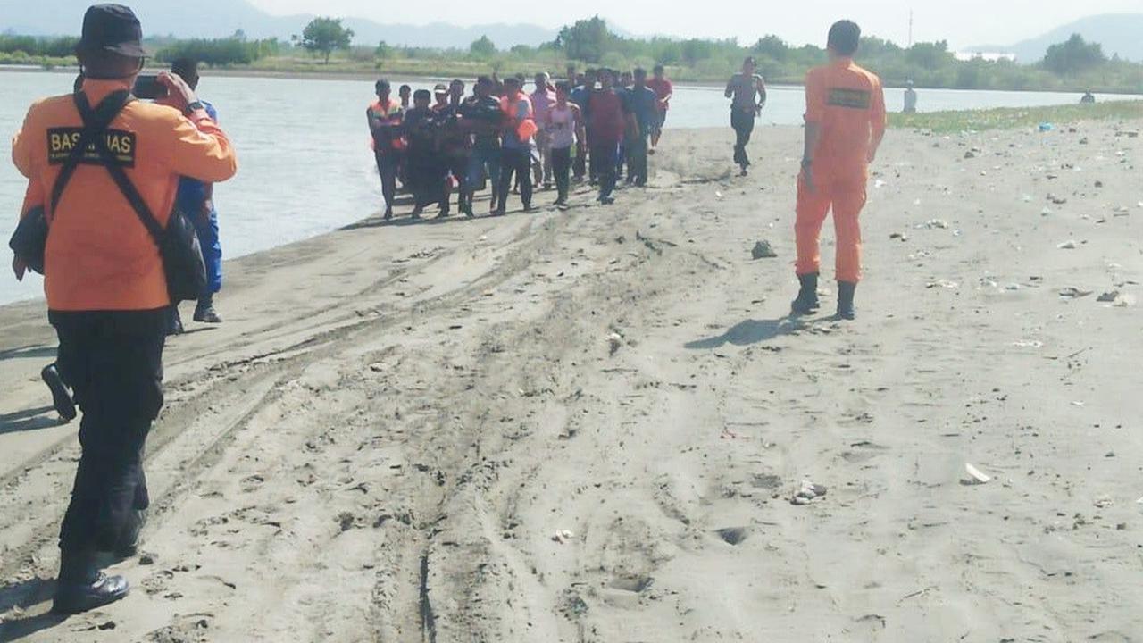 6 Santriwati tenggelam