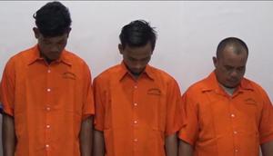 Pelaku Perusakan dan Pembakaran Mapolsek Muara Batang (Reza Effendi/Liputan6.com)