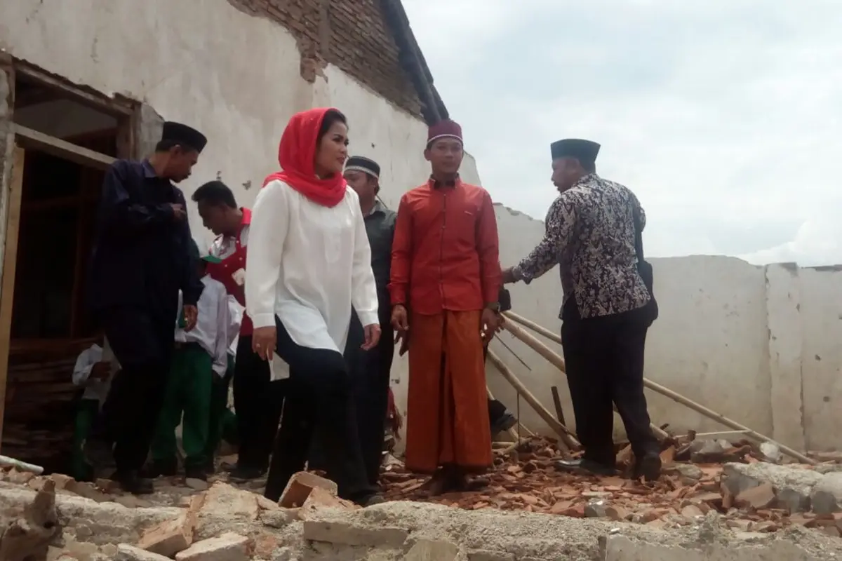 Puti Guntur Soekarno mengunjungi kompleks Ponpes Al Mubarokah