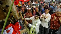 Ketua MPR Zulkifli Hasan membuka Festival Cap Go Meh di Kota Bogor, Jumat (2/3/2018). (Liputan6.com/Achmad Sudarno)