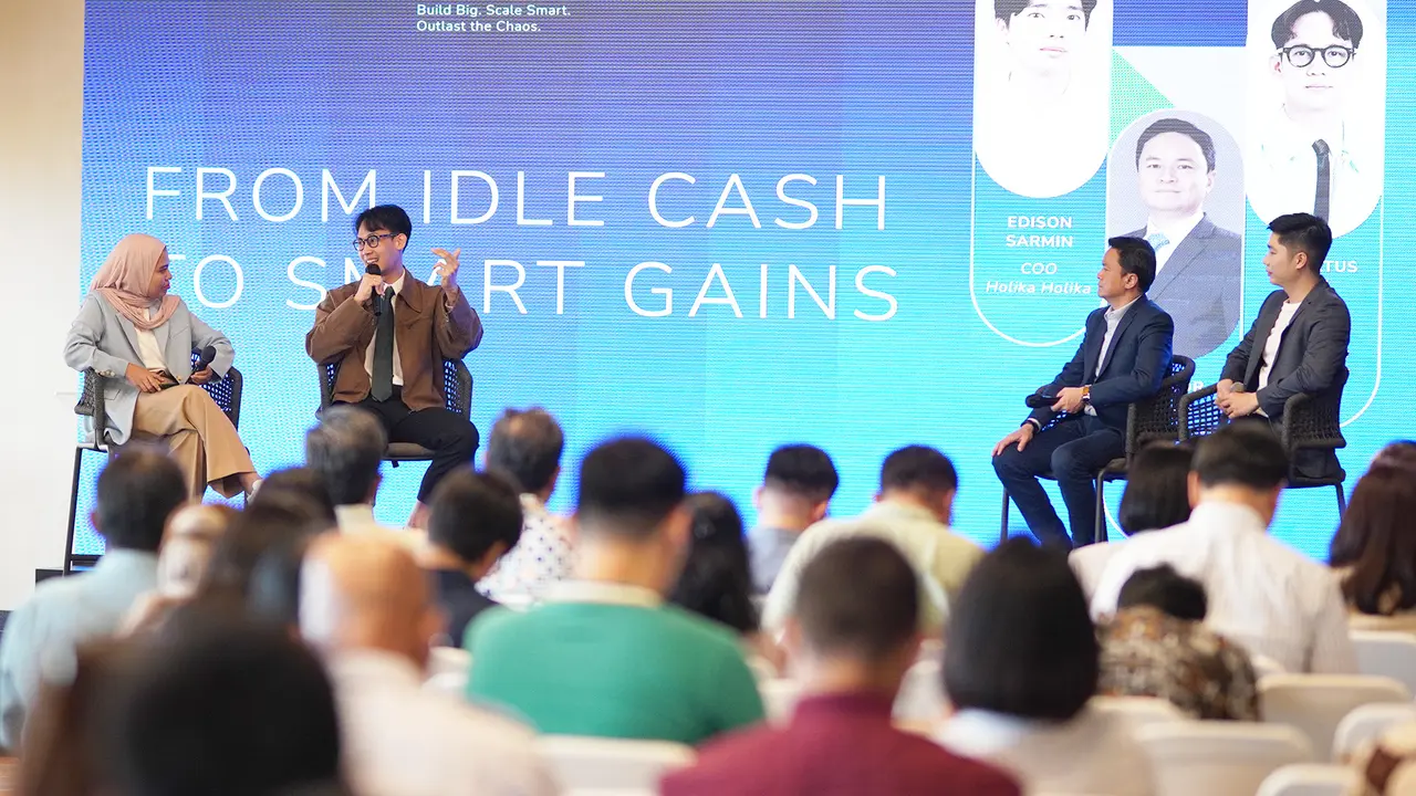 Talks show “Business Forum 2025: Build Big, Scale Smart, Outlast the Chaos”