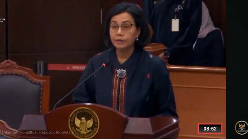 Menteri Keuangan (Menkeu) Sri Mulyani Indrawati menghadiri sidang sengketa Pilpres di Mahkamah Konstitusi (MK) sebagai saksi, Jumat (5/4/2024). (Tira/Liputan6.com)