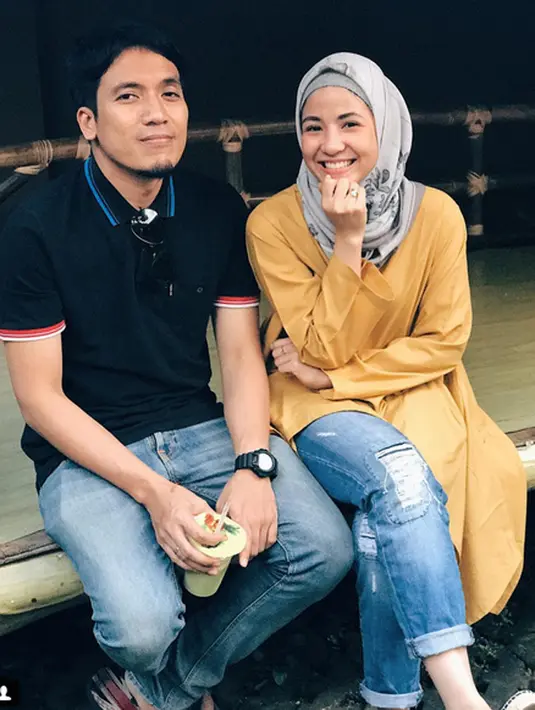 Jadi ibu rumah tangga yang tidak mau repot, Natasha sangat membutuhkan lemaari es yang bisa membuat segala macam hal seperti sayur dan buah-buahan dapat bertahan segar dalam waktu yang cukup lama. (Instagram/natasharizkynew)