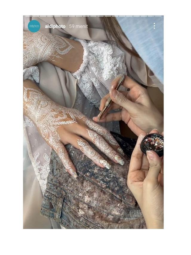 8 Detail Penampilan Lesty Kejora dalam Akad Nikah, Bikin Pangling