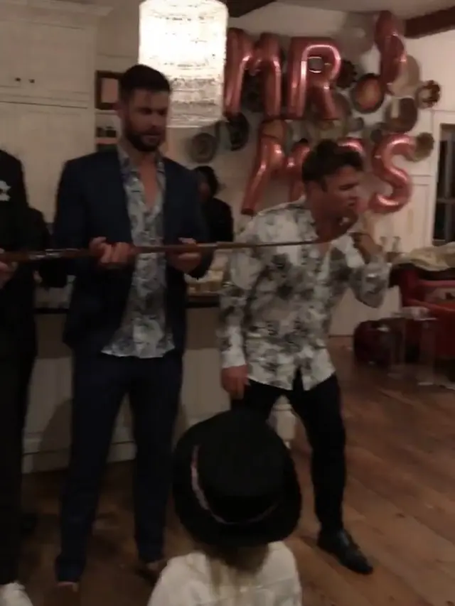 Liam Hemsworth - Miley Cyrus