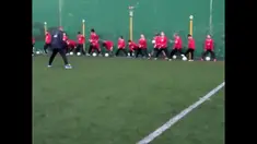 Video sebuah akademi sepakbola yang berada di kota Barcelona menunjukan kemampuan anak didik mereka dalam mengolah si kulit bundar.