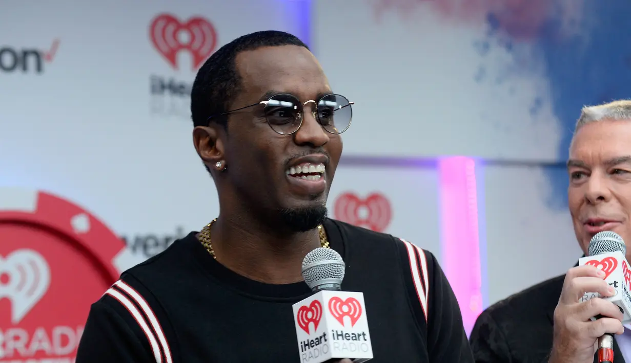 <p>Rapper asal Amerika, Diddy mendapat penghasilan sebesar USD 60 juta atau sekitar Rp 800 miliar. (AFP/Bintang.com)</p>