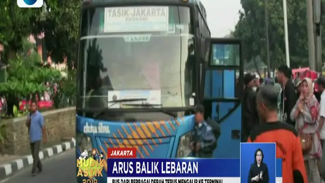 Ribuan Pemudik Mulai Berdatangan di Terminal Kampung Rambutan