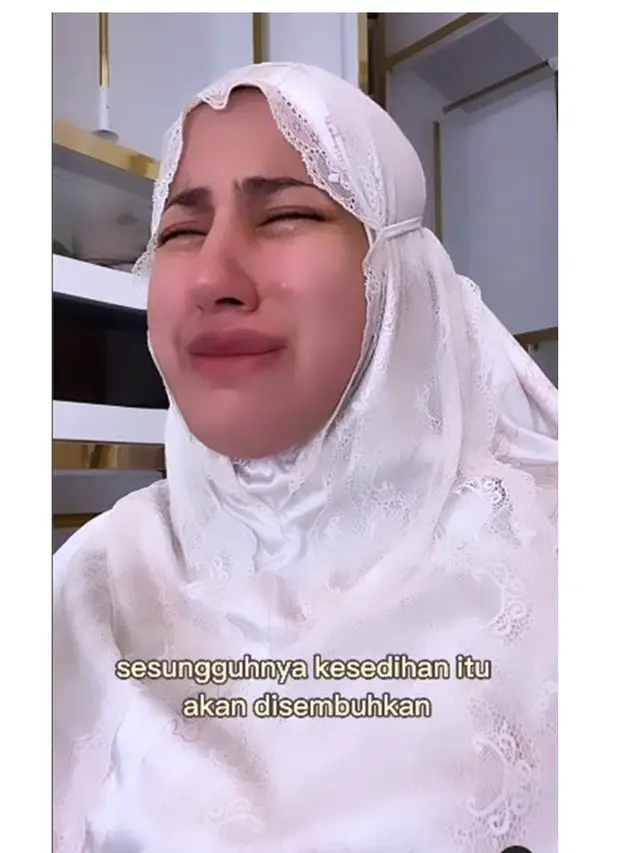 Dirahasiakan 8 Bulan, Ini 8 Potret Tasyi Athasyia Umumkan Hamil Anak Ke-4