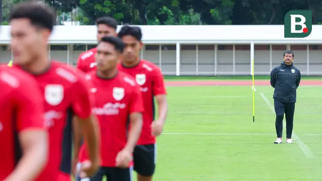 Foto: Indra Sjafri Matangkan Taktik Skuad Timnas Indonesia U-22 Jelang Hadapi Mali di Laga Uji Coba