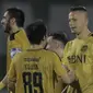 Striker Bhayangkara FC, Nikola Komazec, saat melawan Madura United pada laga Liga 1 di Stadion PTIK, Jakarta, Kamis, (07/6/2018). Bhayangkara FC menang 1-0 atas Madura United. (Bola.com/M Iqbal Ichsan)