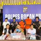 Konferensi pers lengkapnya penyidikan korupsi pengadaan BBM di Polres Rokan Hulu. (Liputan6.com/M Syukur)