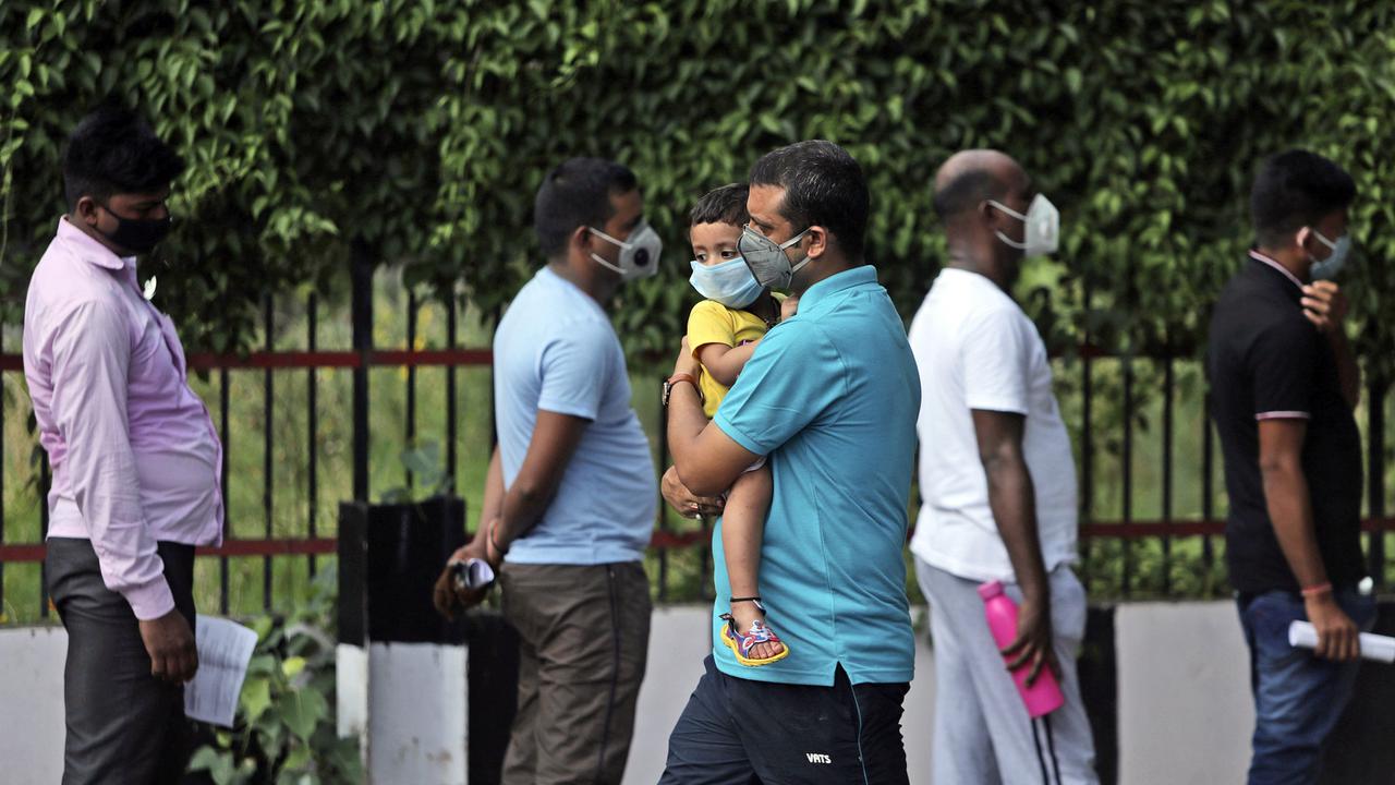 FOTO: Infeksi COVID-19 di India Tembus 1 Juta Kasus