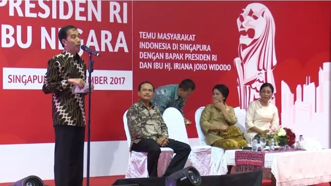 [Bintang] Video Detik-detik Ibu Iriana Panik Lihat Rambut Jokowi Berantakan