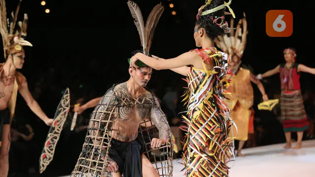 [Fimela] Pembukaan Indonesia Fashion Week 2019