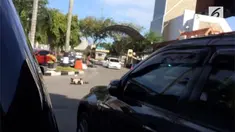 Mapolda Riau mengalami penyerangan oleh terduga teroris. 4 terduga teroris tewas ditembak, sedangkan 1 polisi tewas karena ditabrak mobil.